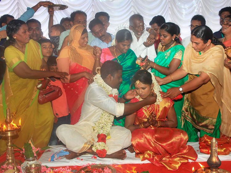 Kerala Mosque Hosts Hindu Wedding Twitter Hails Gods Own Country